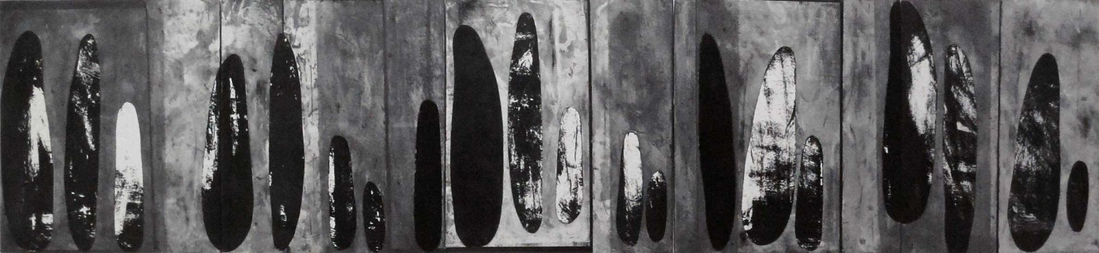Grey Guanzhi. 2009. Whiteware, 80 x 18 in. Grey Guanzhi. 2009. Whiteware, 80 x 18 in.