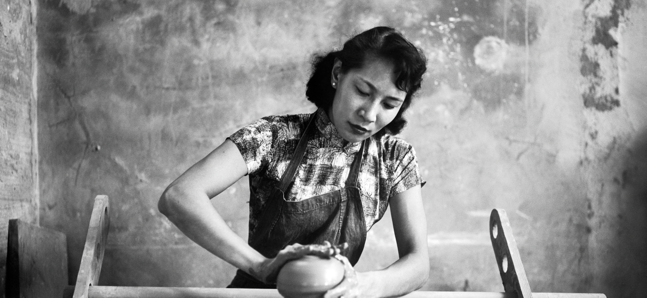 Katherine Choy in New Orleans, 1952–1955. Photo courtesy Robinson Archive. Jack Robinson, photographer (American, 1928–1997).