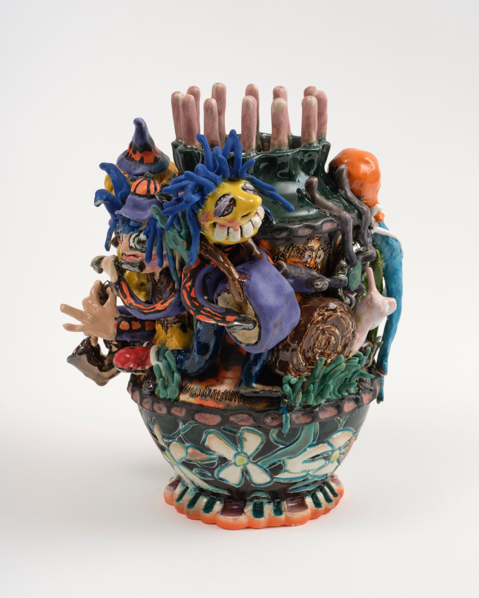 Sharif Farrag, Floating in a Parade, 2022. Glazed porcelain, 12 x 8.5 x 8 inches (30.5 x 21.5 x 20.5 cm.). Courtesy of the Artist and François Ghebaly Gallery. Photograph by Paul Salveson.