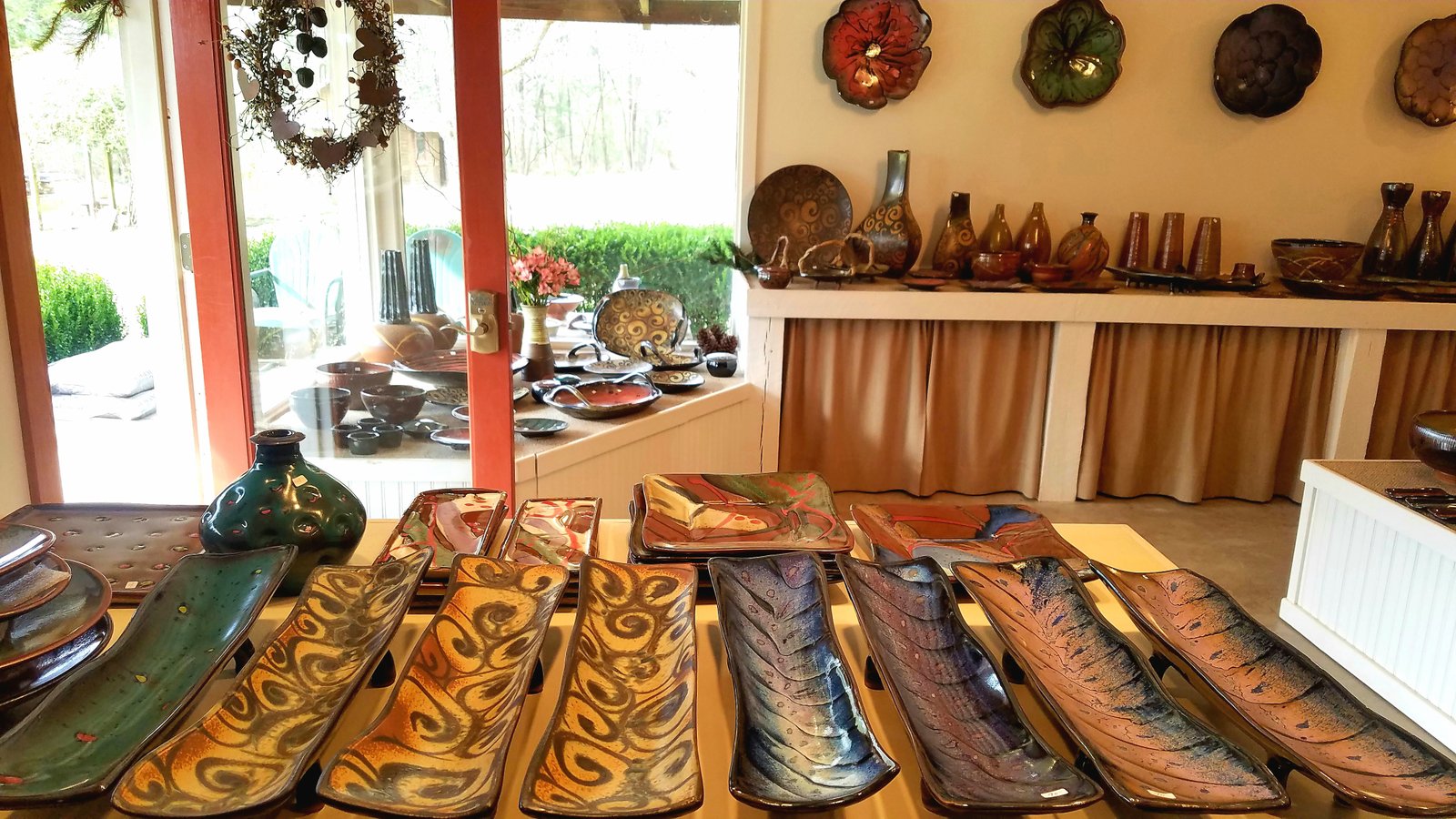 Pine Mills Pottery studio gallery, 2018.